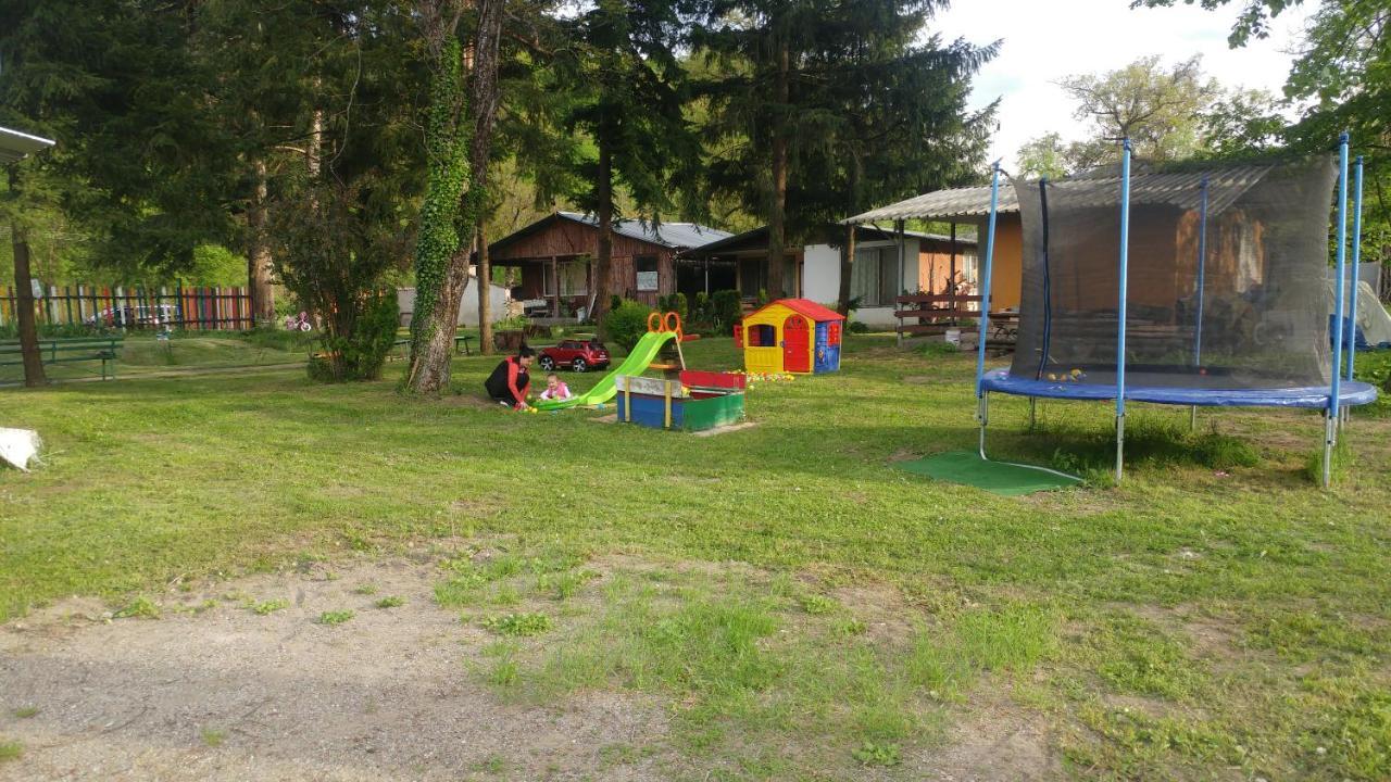Къща за гости Дъга Cherni Osum Екстер'єр фото