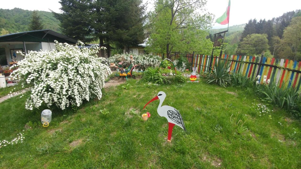 Къща за гости Дъга Cherni Osum Екстер'єр фото